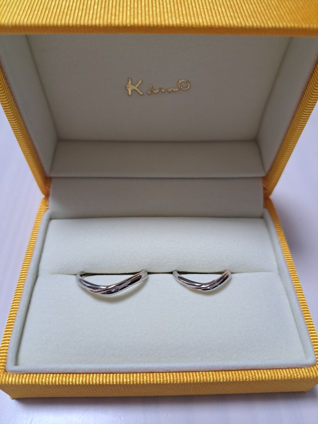 夫婦二人の指輪
Vラインです