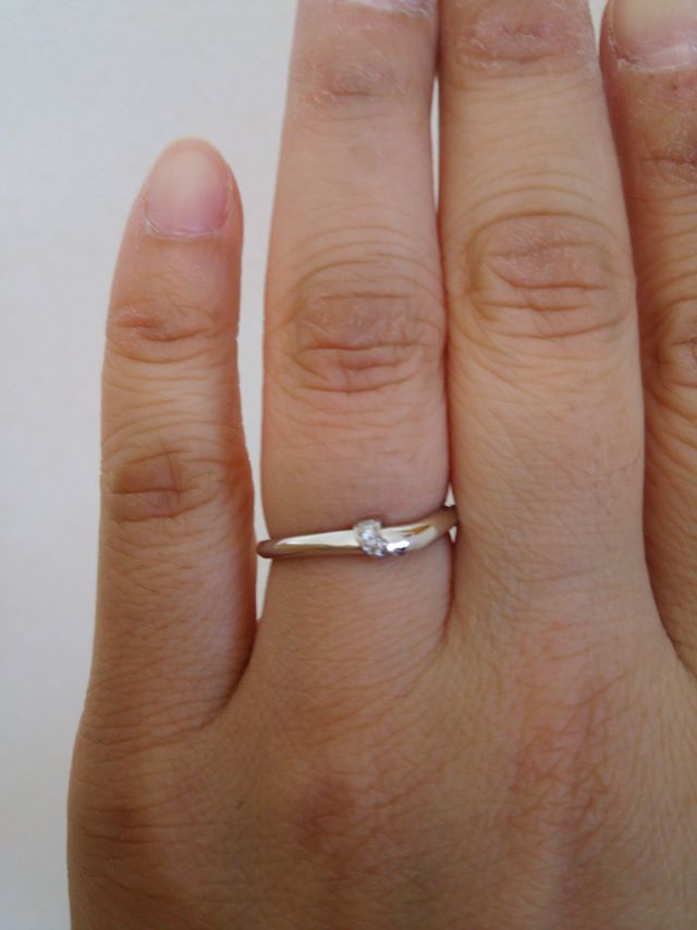 俄(にわか)というブランドの結(ゆい)という名前の指輪です。