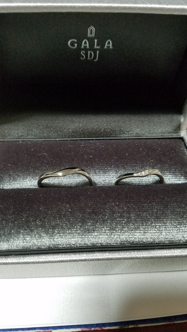 結婚指輪受け取りました。