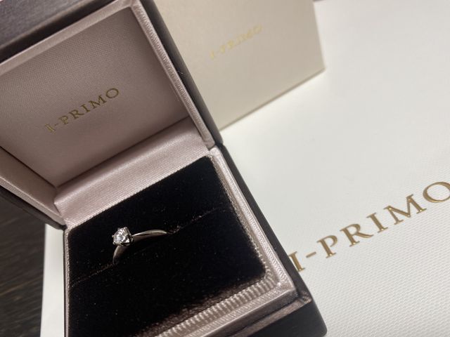 ダイヤモンドの輝きが一層引き立っていてとでも綺麗な形