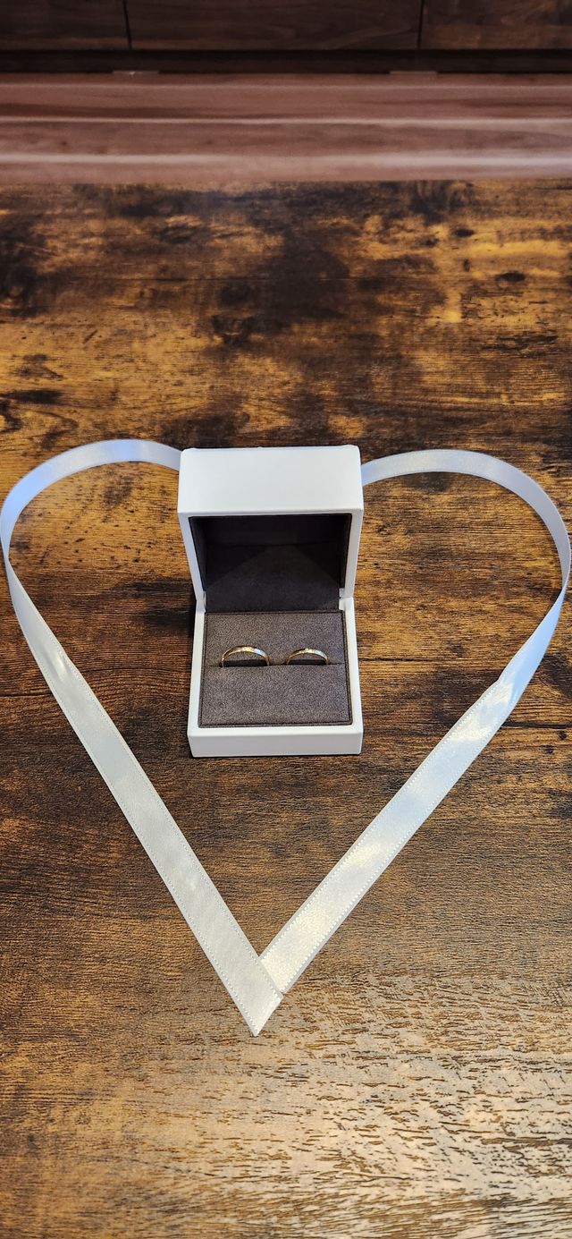 ラッピングして頂いたリボンでハートを作ってみました