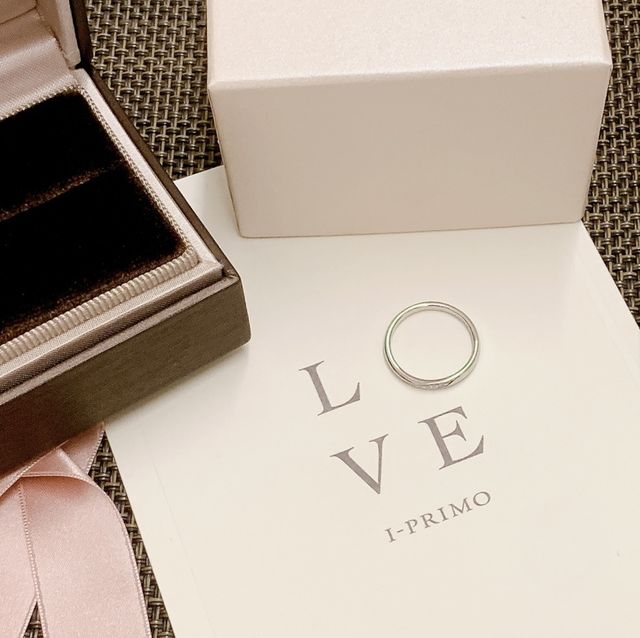 付属のポストカードと指輪