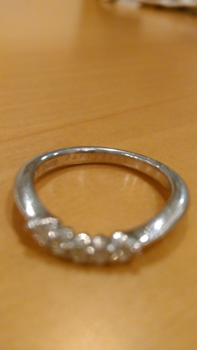 『paripassu』という印字が入れてあります。