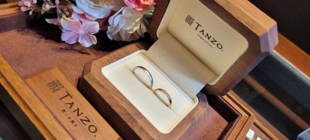 私と旦那さんの指輪の好みが違ったので各々の好みで作りました