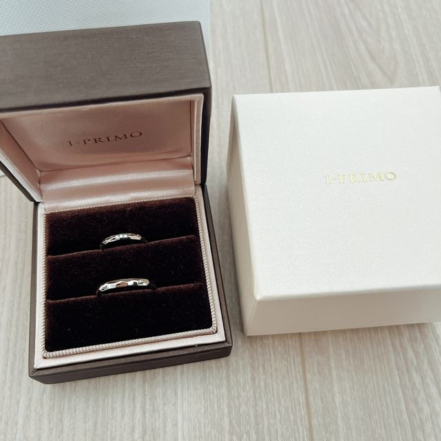 アムリタという結婚指輪です。