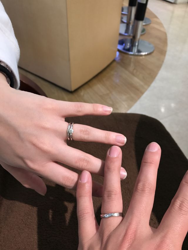 婚約指輪と結婚指輪(婚約指輪と結婚指輪はセット)