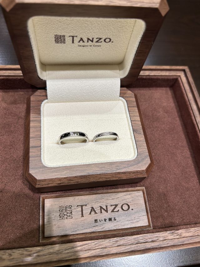 完成した指輪を受け取った時に撮った写真です。