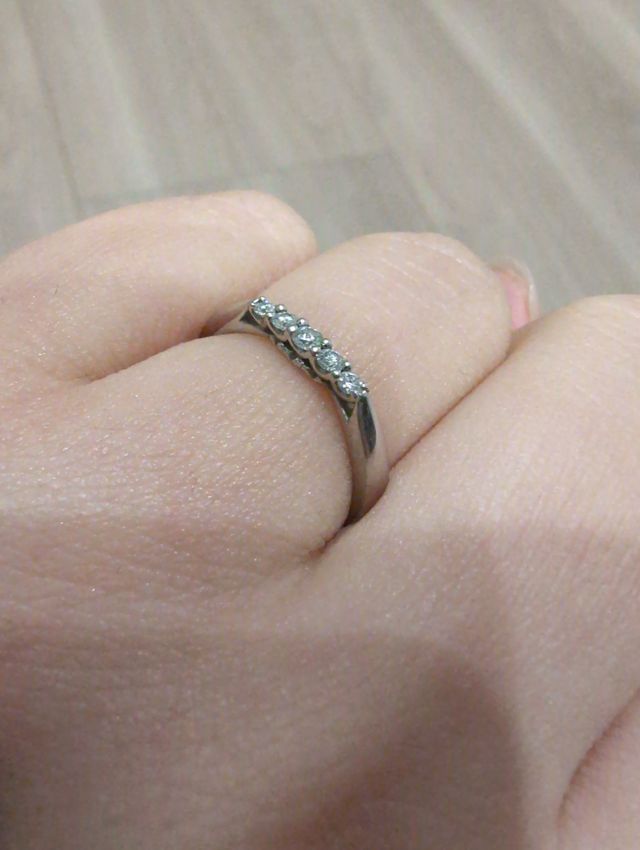 普段つけてる感じ。家で撮影しました。