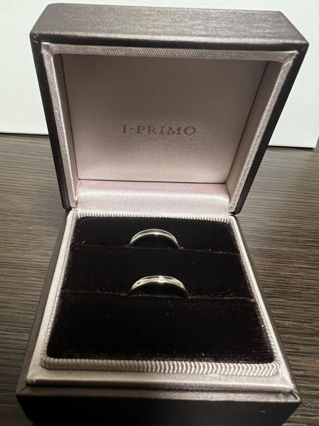 購入後、箱に入った状態です。