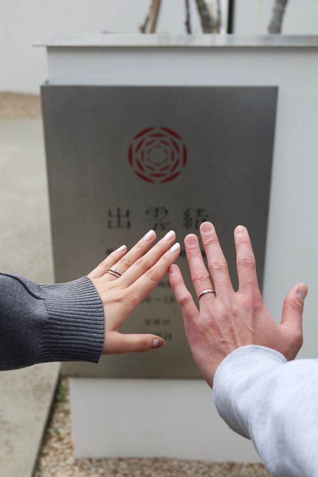 受け取りの日にお店の前で