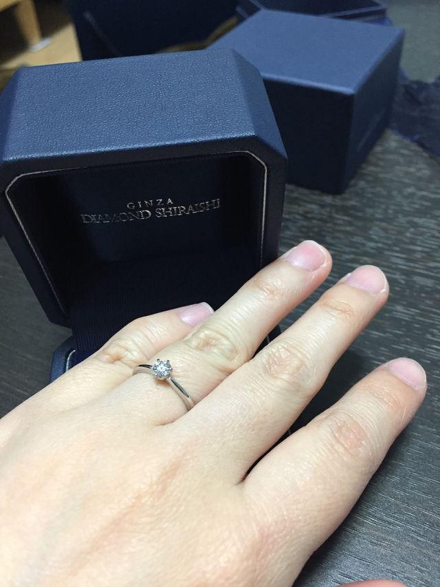 婚約指輪♡ダイヤの輝きが素敵です。