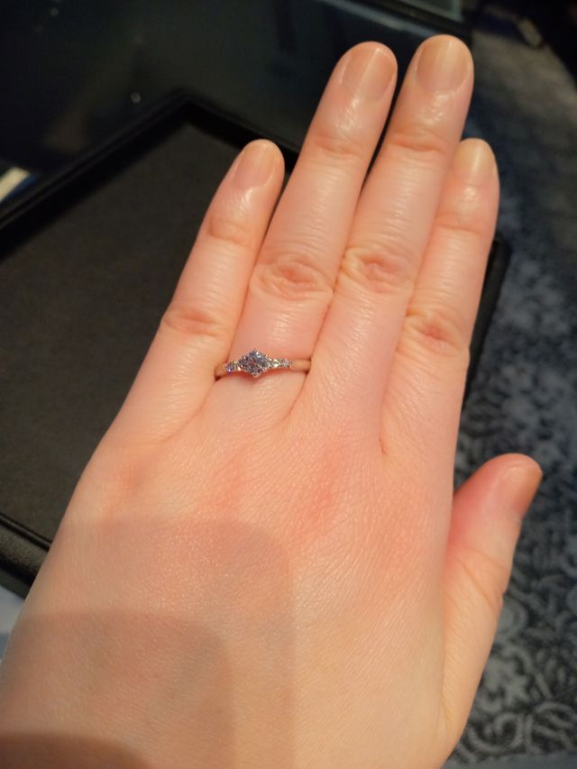 店内での試着時の撮影です。