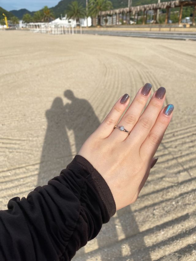 大変オシャレで、ダイヤモンドにもこだわりを入れております。