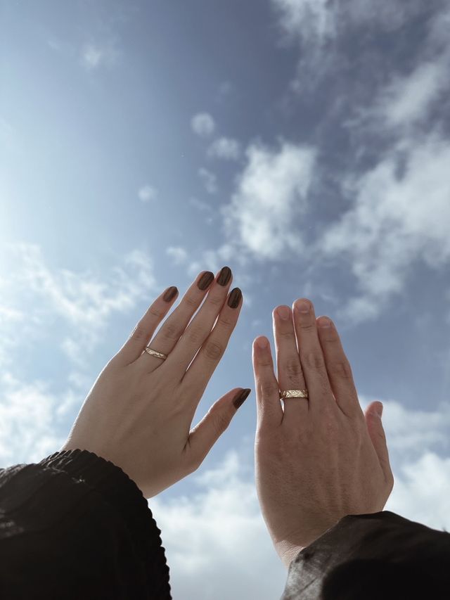 入籍日当日の装着写真です。
2人で大切にしていきます。