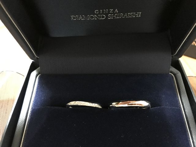 男女でペアのデザインではないものにしました