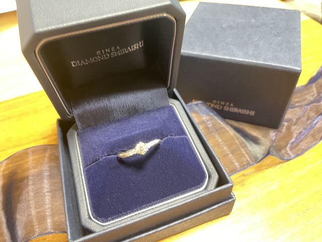 婚約指輪の写真