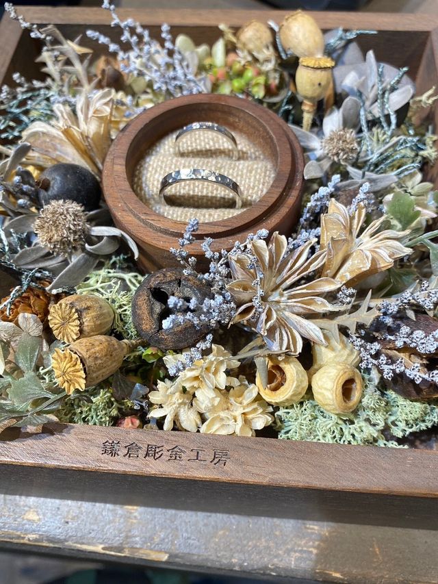 結婚指輪　お花は撮影専用