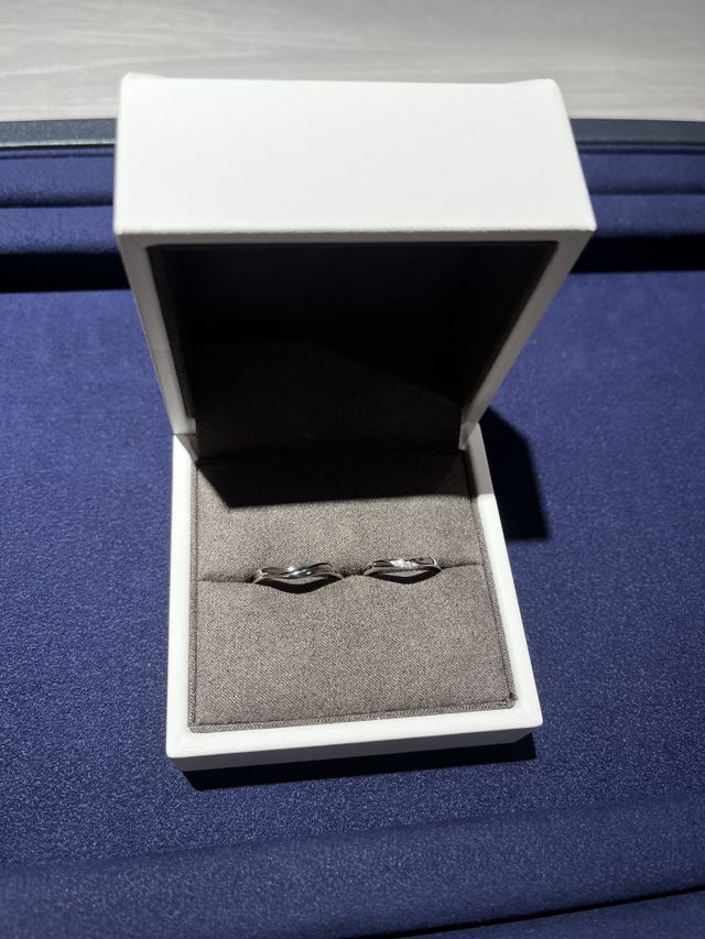 右がOne&onlyの指輪