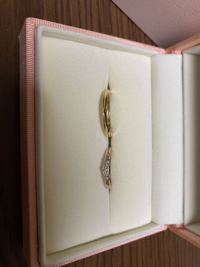 箱に入っている状態（ゴールド、ピンクゴールド）