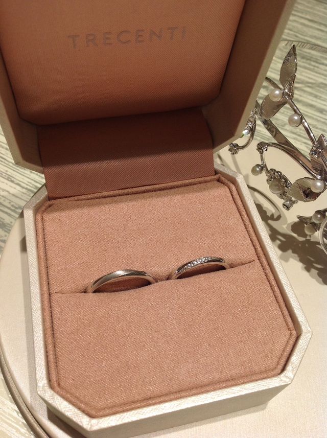 指輪のみの写真です。斜めラインを入れました。