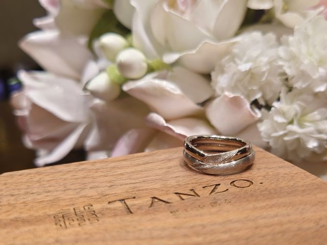 重ねて一つのデザインになるようフルオーダーで製作戴きました。