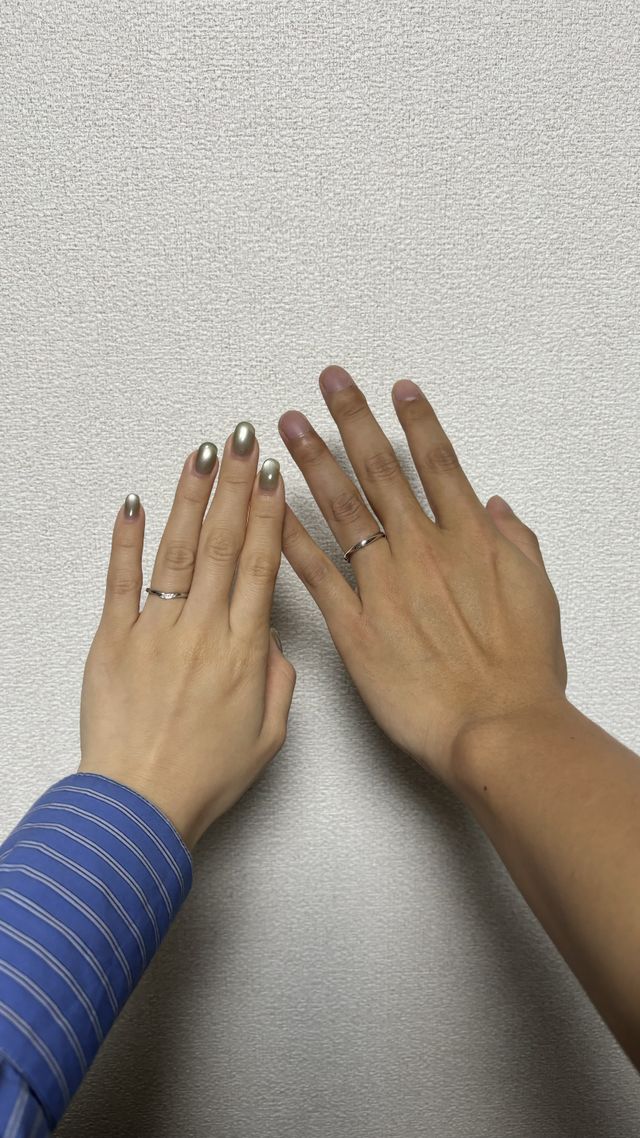 入籍日に記念に撮った一枚です！