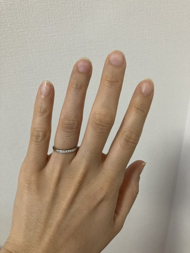 シンプルであり、歳を重ねてもつけられると思います。