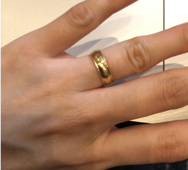 クラシックな印象のリング