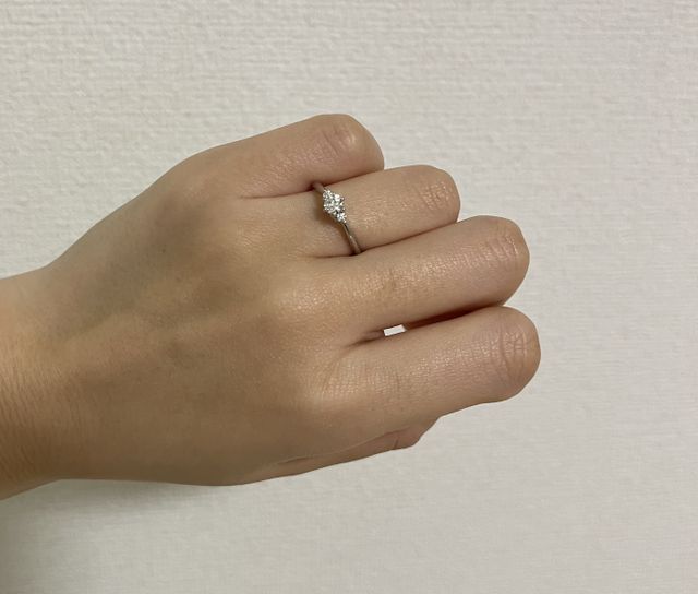 指がとっても綺麗に見えます!