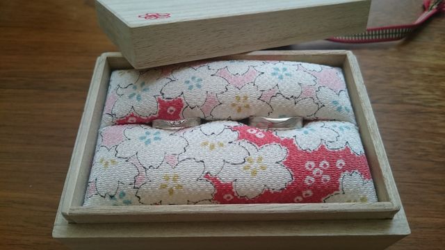 かわいいリングケースがもらえます。