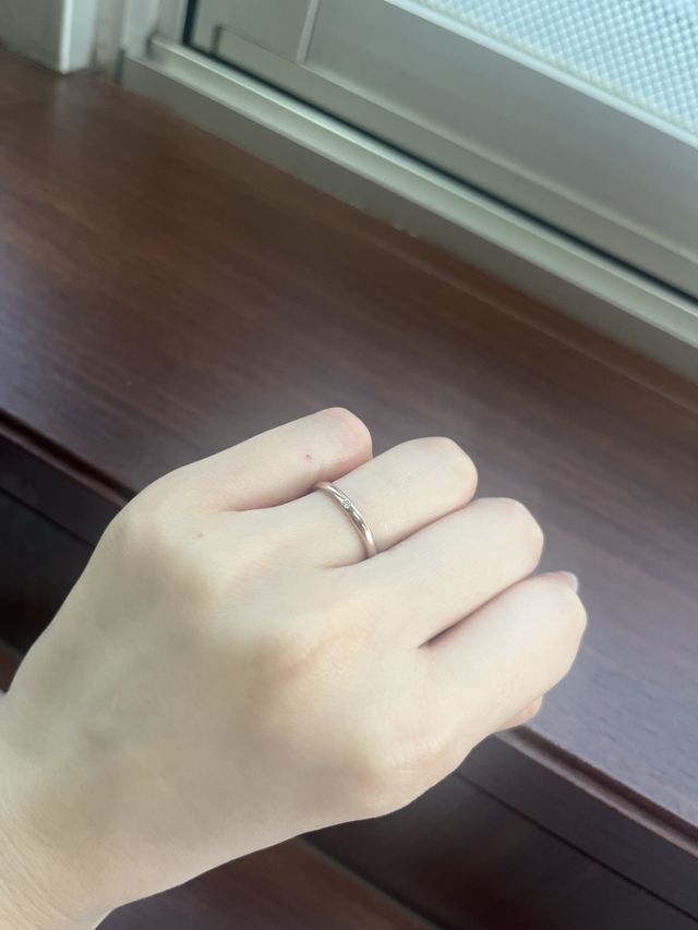 結婚指輪（女性側）の写真です