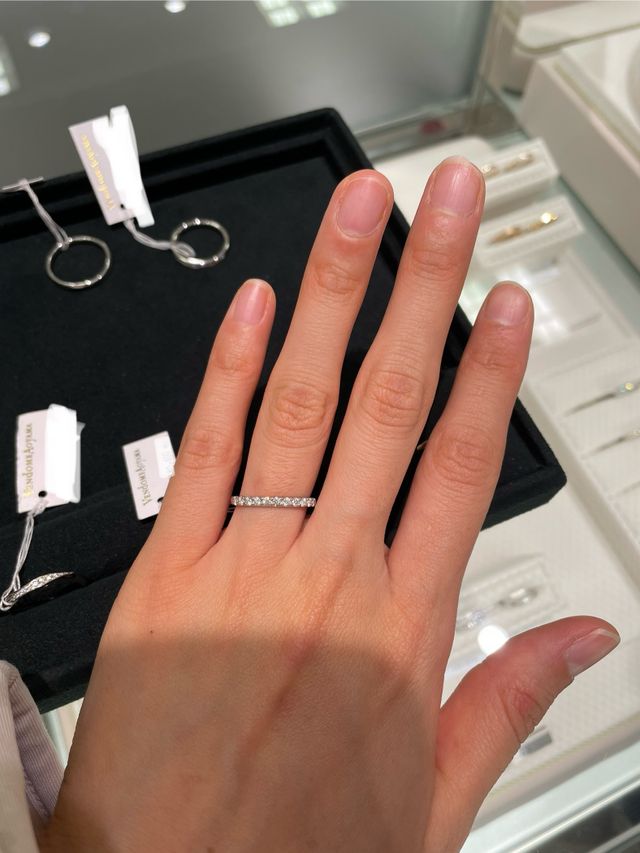 ハーフエタニティリングを探しており試着しました！