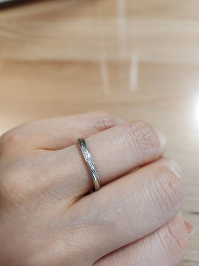 ウエディングフォト前に購入
シンプルかつエレガントです
