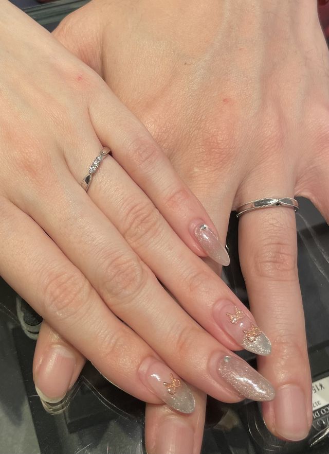 ミル打ちが可愛くきゅっと真ん中で結ばれているデザインが可愛い