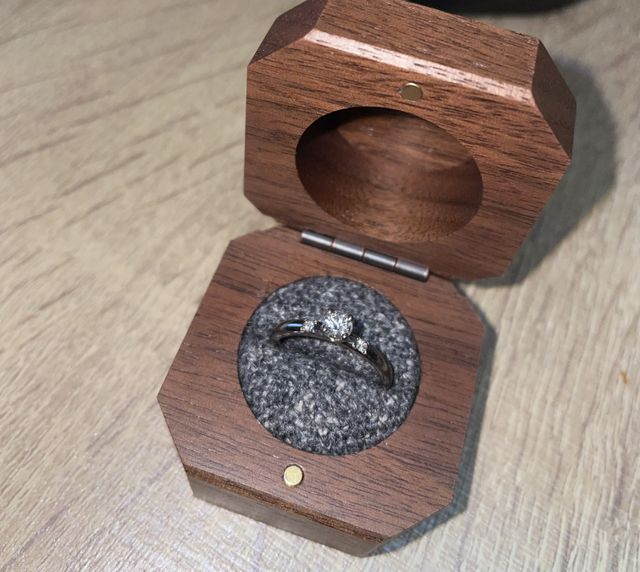 ダイヤを自分の目で見て決めれたのが素敵でした。