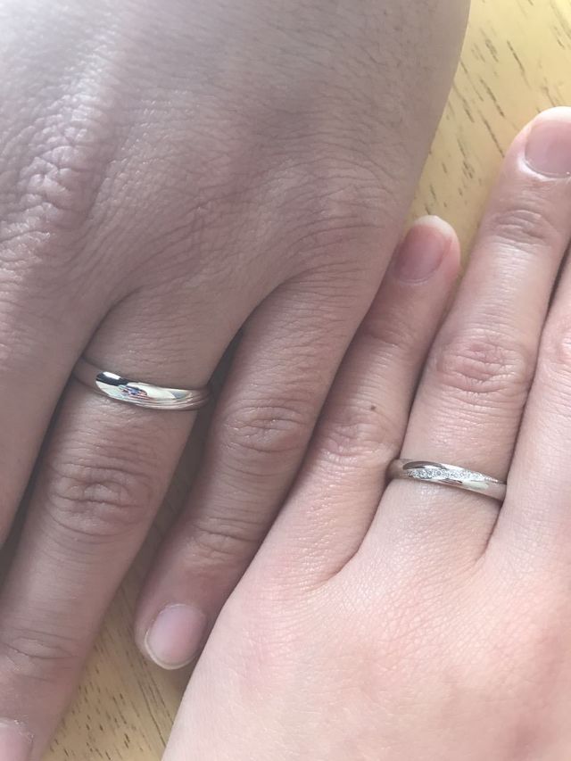 男性用の指輪はどれも大差ないので、付け心地で選びました