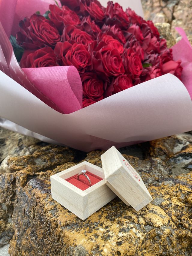 稲佐の浜でサプライズプロポーズ成功