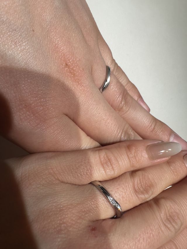 ウェーブタイプで女性はダイヤが入っていてすごく可愛い