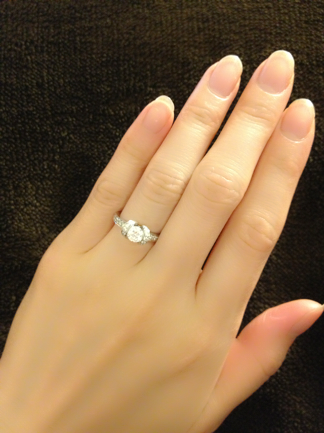 ティファニーの指輪です。