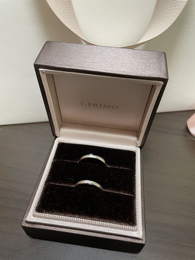 箱に入った2つのリング