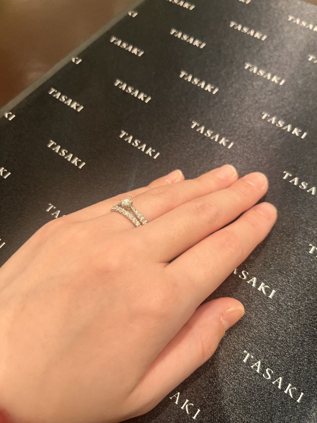 婚約指輪との重ね付け