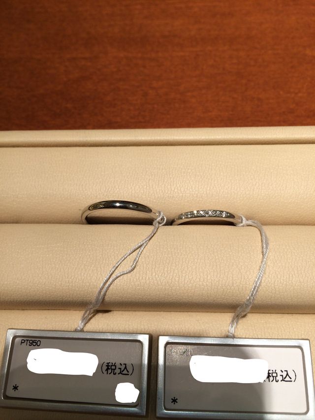 お揃いで買った結婚指輪です