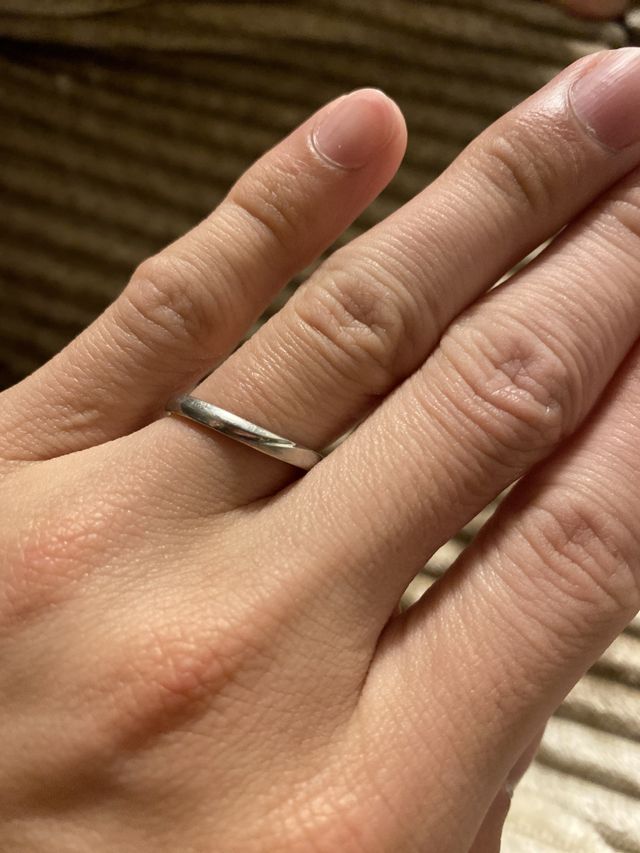 これは結婚指輪です。