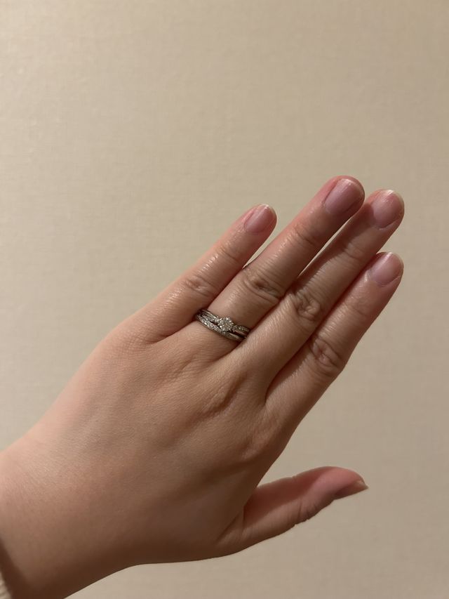 婚約指輪との重ね付け