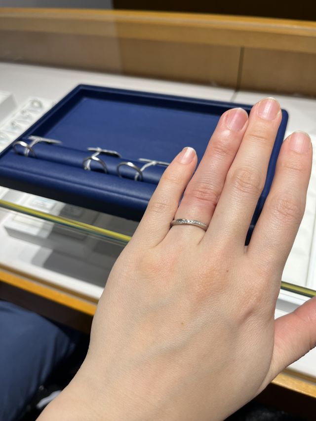 店舗で試着した時の写真です。
