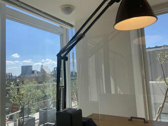 明るく清潔感のあるお店です。