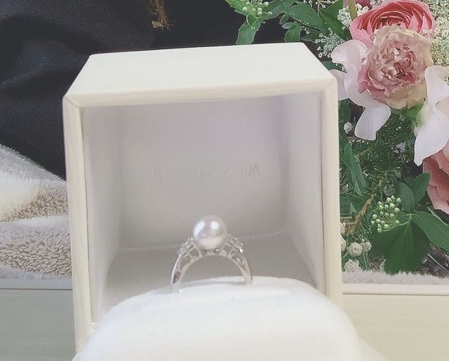 箱をパカっとしてプロポーズしました。