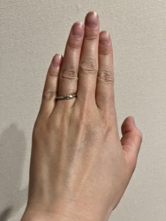 相手から見た時にダイヤモンドが光るようにしてもらいました。