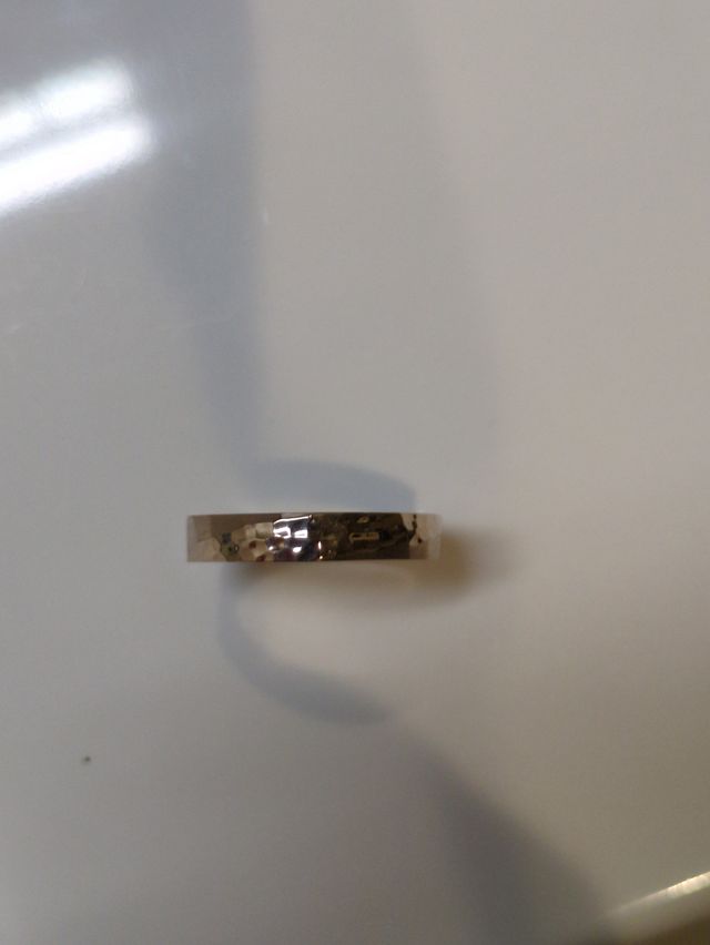 手背側、槌目細かめ