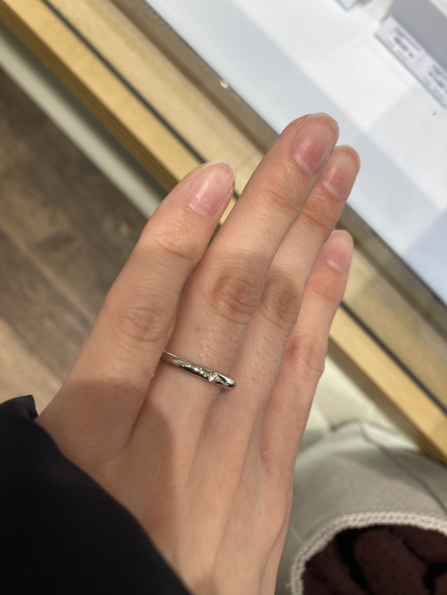 斜めからの着用写真です。